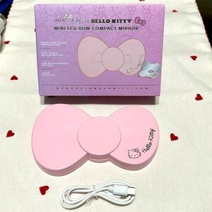 Hello Kitty Mini Bow LED Compact Mirror